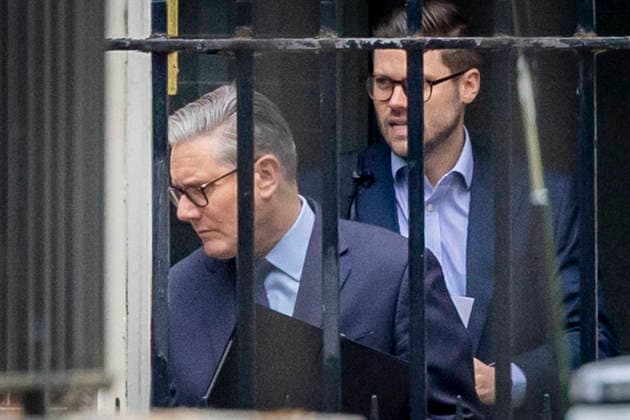 May 14, 2026, London, London, UK: London, UK. Prime Minister Sir Keir Starmer leaves Downing Street through the back entrance. The Prime Minister is under growing political pressure as he fights to remain in power amid speculation about challenges to his leadership. London UK  - ZUMAl94_ 20260514_zaf_l94_015 Copyright: xMarcinxNowakx