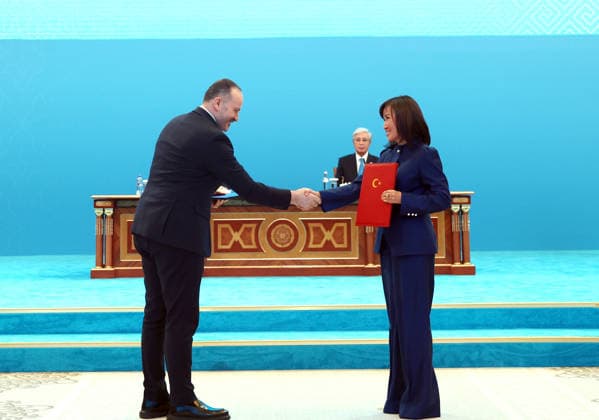 Turkish President Recep Tayyip Erdogan in Kazakhstan ASTANA, KAZAKHSTAN - MAY 14: (----EDITORIAL USE ONLY - MANDATORY CREDIT - TURKISH PRESIDENCY HANDOUT - NO MARKETING NO ADVERTISING CAMPAIGNS - DISTRIBUTED AS A SERVICE TO CLIENTS----) Turkish President Recep Tayyip Erdogan and Kazakh President Kassym-Jomart Tokayev attend the signing ceremony of bilateral agreements at the Independence Palace in Astana, Kazakhstan on May 14, 2026. TRT Director General Mehmet Zahid Sobaci also attended the ceremony. Turkish Presidency Anadolu Astana Kazakhstan. Editorial use only. Please get in touch for any other usage.  Copyright: x2026xAnadoluxTurkishxPresidencyx