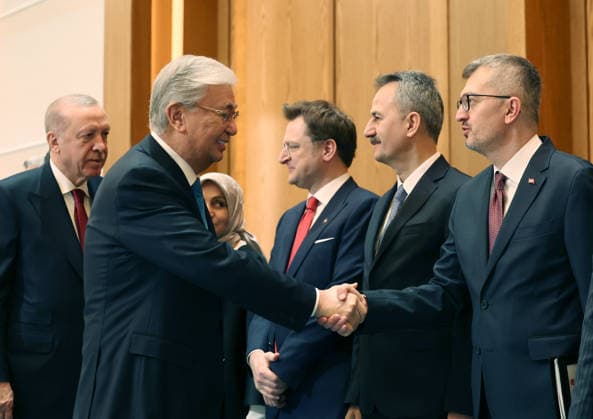 Turkish President Recep Tayyip Erdogan in Kazakhstan ASTANA, KAZAKHSTAN - MAY 14: (----EDITORIAL USE ONLY - MANDATORY CREDIT - TURKISH PRESIDENCY MURAT CETINMUHURDAR HANDOUT - NO MARKETING NO ADVERTISING CAMPAIGNS - DISTRIBUTED AS A SERVICE TO CLIENTS----) Turkish President Recep Tayyip Erdogan (L) is welcomed by Kazakh President Kassym-Jomart Tokayev (2nd L) with an official ceremony at the Independence Palace in Astana, Kazakhstan on May 14, 2026. The ceremony was attended by a high-level Turkish delegation, including the Head of the Secretariat of Defense Industries (SSB), Haluk Gorgun (2nd R) and Presidential Communications Director Burhanettin Duran (R). TUR Presidency Murat Cetinmuhurdar Anadolu Astana Kazakhstan. Editorial u  Copyright: x2026xAnadoluxTURxPresidencyx MuratxCetinmuhurdarx