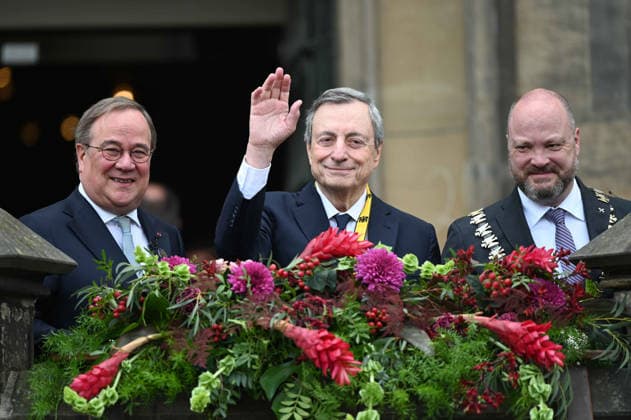 from l Armin LASCHET, Chairman of the Charlemagne Prize Board of Directors, Charlemagne Prize laureate Prof Dr Mario DRAGHI, Dr Michael ZIEMONS, Lord Mayor of the City of Aachen, balcony scene of the International Charlemagne Prize of the City of Aachen, award ceremony for Prof Dr Mario Draghi, former Italian Prime Minister and former Director of the ECB, awar