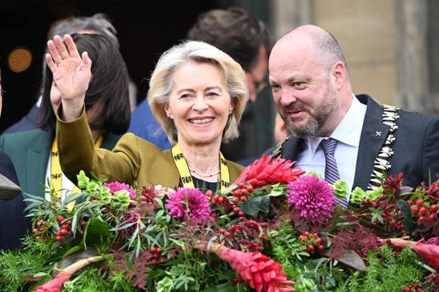 from left Ursula von der LEYEN, President of the EU Commission, Dr Michael ZIEMONS, Lord Mayor of the City of Aachen, balcony scene of the International Charlemagne Prize of the City of Aachen, award ceremony for Prof Dr Mario Draghi, former Italian Prime Minister and former Director of the ECB, award ceremony in the City Hall of Aachen on 14 May 2026