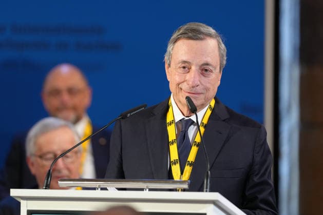 Presentation of the International Charlemagne Prize 2026 in Aachen Laureate Professor Mario Draghi during his acceptance speech at the ceremony for the presentation of the International Charlemagne Prize 2026 in the Kroenungssaal of Aachen City Hall, Aachen, 14 05 2026 Aachen NRW Germany