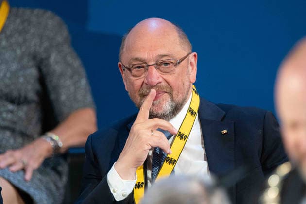 Martin SCHULZ, politician, SPD, former President of the European Parliament, International Charlemagne Prize of the City of Aachen, awarded to Prof Dr Mario Draghi, former Italian Prime Minister and former Director of the ECB, award ceremony in the City Hall of Aachen on 14 05 2026