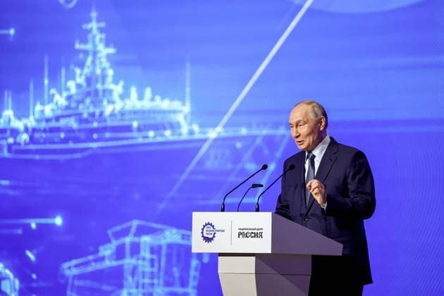 RUSSIA, MOSCOW - MAY 14, 2026: Russia s President Vladimir Putin addresses the 10th Congress of the Russian Engineering Union at the Russia National Centre Moscow Russia  - ZUMAt113 20260514_zaa_t113_206 Copyright: xMikhailxTereshchenkox