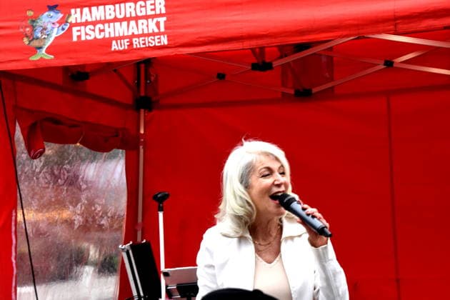 Linda Jo Rizzo Singer Munich 14 05 2026 Wittelsbacherplatz Hamburg Fish Market Opening Photo Munich