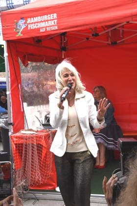 Linda Jo Rizzo Singer Munich 14 05 2026 Wittelsbacherplatz Hamburg Fish Market Opening Photo Munich