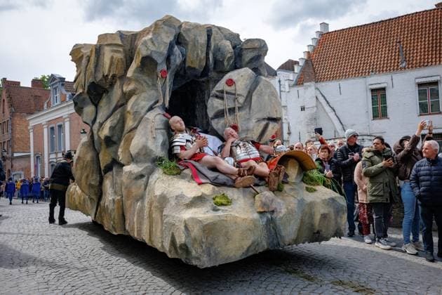this picture shows the Holy Blood Procession (Heilig Bloedprocessie - Procession Saint-Sang) event, on Thursday 14 May 2026 in Brugge. During the procession, the relic of the Holy blood is carried from the Holy blood basilica to the Holy Saviour cathedral through the city center of Bruges.  KURTxDESPLENTER 173876712