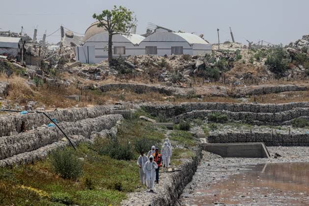 Gaza Launches Mosquito Control Campaign Gaza Municipality Launches Mosquito Control Campaign at Sheikh Radwan Pond, in Gaza, Palestine on May 14, 2026. Photo by Ramez Habboub ABACAPRESS.COM Gaza city Palestine  Copyright: xHabboubxRamez ABACAx