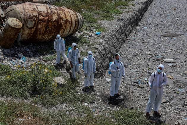 Gaza Launches Mosquito Control Campaign Gaza Municipality Launches Mosquito Control Campaign at Sheikh Radwan Pond, in Gaza, Palestine on May 14, 2026. Photo by Ramez Habboub ABACAPRESS.COM Gaza city Palestine  Copyright: xHabboubxRamez ABACAx