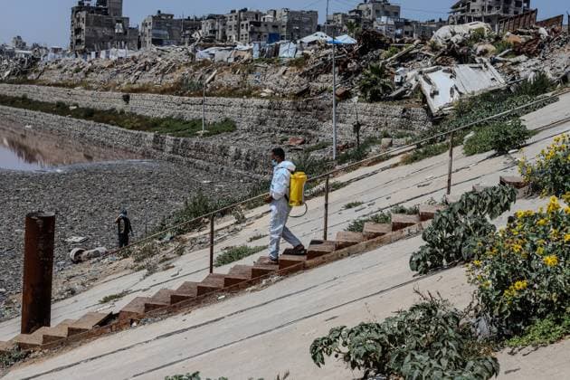 Gaza Launches Mosquito Control Campaign Gaza Municipality Launches Mosquito Control Campaign at Sheikh Radwan Pond, in Gaza, Palestine on May 14, 2026. Photo by Ramez Habboub ABACAPRESS.COM Gaza city Palestine  Copyright: xHabboubxRamez ABACAx