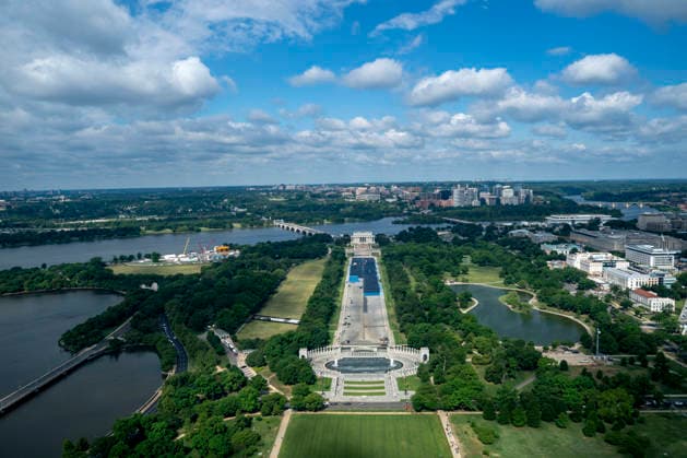The reflecting pool is seen during its paint renovation in Washington, DC on Thursday, May 14, 2026. The cost of President Donald Trump s ongoing renovation of the Lincoln Memorial reflecting pool is nearing $15 million, as workers continue resurfacing the bottom of the Lincoln Memorial Reflecting Pool with American flag blue -colored material as part of his Safe and Beautiful campaign to clean up parks and monuments in the city.  WAP20260514329 BONNIExCASH