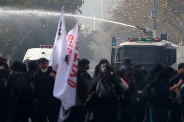 Santiago, May 14, 2026 Student organizations call for a new day of demonstrations in Plaza Baquedano Jonnathan Oyarzun Aton Chile, Santiago Chile Aton 1155497  Copyright: JONNATHANxOYARZUN ATONxCHILE