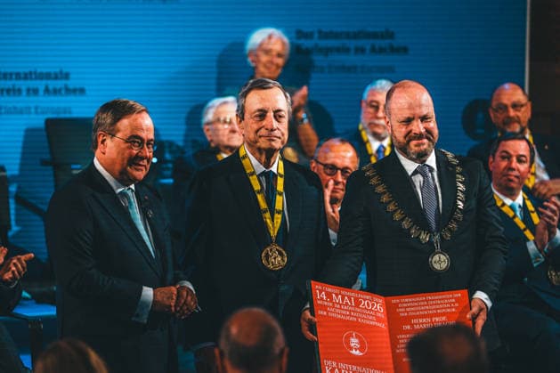 Germany, Aachen Presentation of the International Charlemagne Prize 2026 to Mario Draghi, Mario Draghi, former President of the European Central Bank ECB, former Italian Prime Minister, certificate, Michael Ziemons CDU, Lord Mayor of the City of Aachen, Armin Laschet CDU, Chairman of the Charlemagne Prize Board of Directors Copyright: xThiemoxRudolphx