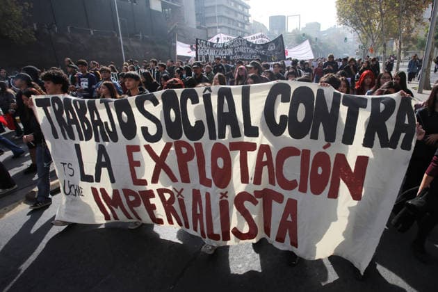 Santiago, May 14, 2026 Student organizations call for a new day of demonstrations in Plaza Baquedano Jonnathan Oyarzun Aton Chile, Santiago Chile Aton 1155555  Copyright: JONNATHANxOYARZUN ATONxCHILE