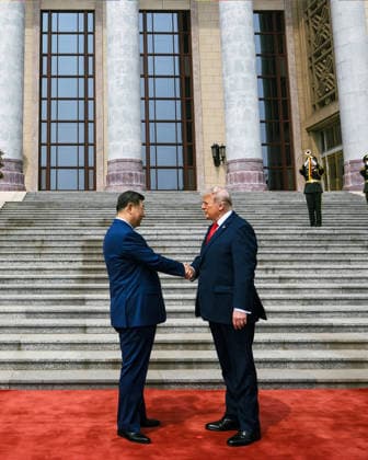 May 14, 2026, Beijing, China: U.S. President DONALD TRUMP shakes hands with his Chinese counterpart XI JINPING, as they attend a welcome ceremony at the Great Hall of the People in Beijing. Beijing China  - ZUMAz03_ 20260514_int_z03_579 Copyright: xWhitexHousexPressxOfficex
