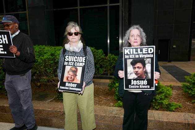 Silent Vigil for People Captured or Killed by ICE New York, NY- May 14: Activist Host a Silent Vigil for people Abducted and Killed by I.C.E in front of 26 Federal Plaza in Manhattan New York on May 14, 2026 Credit: Camara Porter AdMedia EDITORIAL USE ONLY  Copyright: xx CamaraxPorterx admphotostwo989229