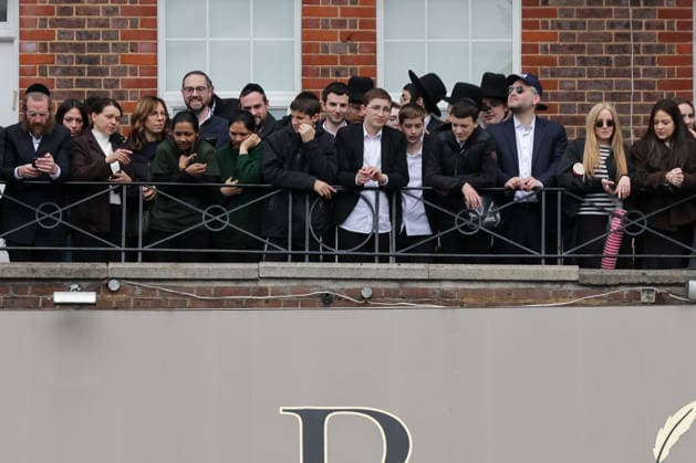 May 14, 2026, London, United Kingdom: Members of the Jewish community await on a balcony the arrival of King Charles III to the Jewish Care in Golders Green, London where he will met representatives of the Jewish community and local charities, reaffirming his support following a series of antisemitic attacks, including a recent knife attack in the area. London United Kingdom - ZUMAs197 20260514_aaa_s197_198 Copyright: xDinendraxHariax