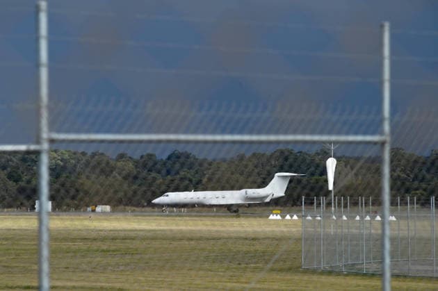 HANTAVIRUS ARRIVALS PERTH, A charter plane carrying Australian travellers who spent time on the hantavirus-infected cruise ship MV Hondius arrives at RAAF Base Pearce in Perth, Friday, May 15, 2026. To prevent the spread of the deadly Hantavirus, four citizens and a permanent resident returning from a plagued cruise will be placed in an official isolation centre. ( NO ARCHIVING PERTH WESTERN AUSTRALIA AUSTRALIA  Copyright: xAARONxBUNCHx 20260515128874535497