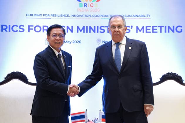 Sergey Lavrov-Sihasak Phuangketkeow meeting in New Delhi NEW DELHI, INDIA - MAY 15: (----EDITORIAL USE ONLY - MANDATORY CREDIT - RUSSIAN FOREIGN MINISTRY HANDOUT - NO MARKETING NO ADVERTISING CAMPAIGNS - DISTRIBUTED AS A SERVICE TO CLIENTS----) Russian Foreign Minister Sergey Lavrov meets with Thailand s Foreign Minister Sihasak Phuangketkeow during the BRICS foreign ministers meeting in New Delhi, India, on May 15, 2026. Russian Foreign Ministry Anadolu New Delhi India. Editorial use only. Please get in touch for any other usage.  Copyright: x2026xAnadoluxRussianxForeignxMinistryx