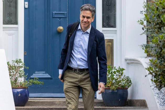 May 15, 2026, London, London, UK: London, UK. Energy Secretary, Ed Miliband, leaves his London house. Wes Streeting resigning as Health Secretary from the Prime MinisterÃ¢â‚¬â ¢s cabinet could trigger a Labour leadership contest and potentially destabilise the government. Ed Miliband could be among those trying to replace him as Labour leader. London UK  - ZUMAl94_ 20260515_zaf_l94_004 Copyright: xMarcinxNowakx