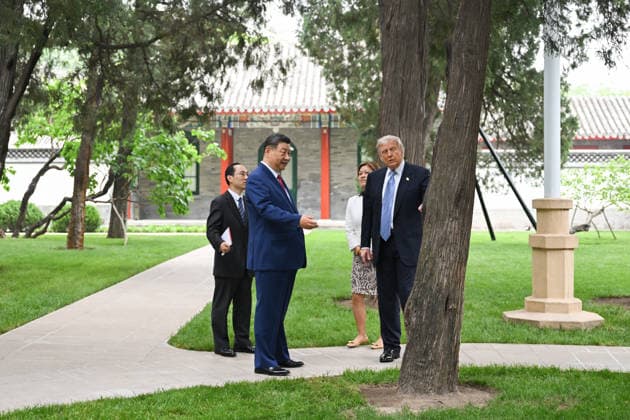 (260515) -- BEIJING, May 15, 2026 -- Chinese President Xi Jinping welcomes U.S. President Donald Trump upon Trump s arrival at Zhongnanhai in Beijing, capital of China, May 15, 2026. Xi and Trump had a private meeting on Friday in Beijing. ) CHINA-BEIJING-XI JINPING-U.S.-TRUMP-PRIVATE MEETING (CN) LixXiang 