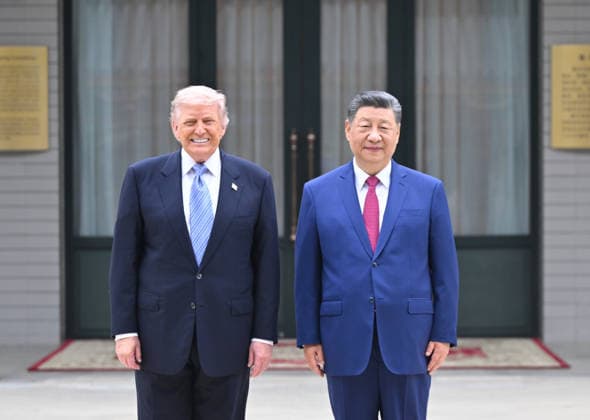 (260515) -- BEIJING, May 15, 2026 -- Chinese President Xi Jinping and U.S. President Donald Trump have a private meeting at Zhongnanhai in Beijing, capital of China, May 15, 2026. ) CHINA-BEIJING-XI JINPING-U.S.-TRUMP-PRIVATE MEETING (CN) YanxYan 