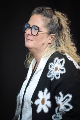civil party Caroline Boudart pictured during the trial of P. and A. Falzone, at the Court of Appeal of Mons, on Friday 15 May 2026. The trial of the two men concerns the 2022 tragedy in Strepy-Bracquegnies, where a car plowed into a carnival parade around 5:00. Six people died at the scene, and a seventh months later in the hospital. P. Falzone is charged with seven murder and 81 attempted murder. A. Falzone with failure to render aid to a person in danger. Today the court continues to hear the victims.  VIRGINIExLEFOUR 173951109