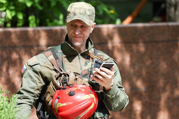 RUSSIA, MOSCOW - MAY 15, 2026: Vadim Mikhailov, head of Digger-Spas rescue team, attends a mourning ceremony for TV presenter Vladimir Molchanov at the Church of Saints Cosmas and Damian in Shubino. Molchanov died on May 11 aged 75. Sergei Bulkin TASS  92502403