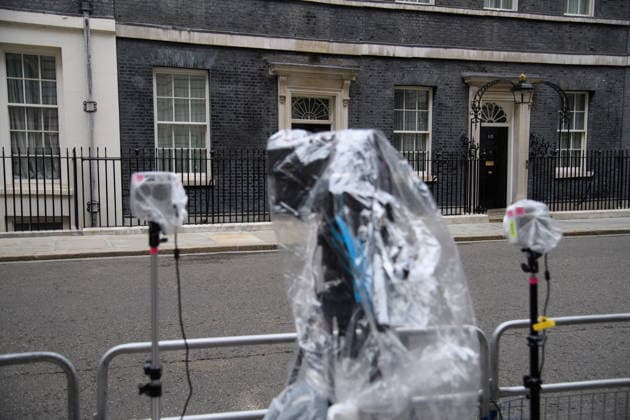 Media in Downing Street, London, UK - Friday 15 May 2026 A general view of Media seen in Downing Street, London, England, UK on Friday 15 May, 2026 after Health Secretary announced his resignation yesterday leading to a pending leadership contest for British Prime Minister Sir Keir Starmer., Credit:Justin Ng Avalon UK, England, London, Downing Street  Copyright: xJustinxNgx xAvalonx 1099131045
