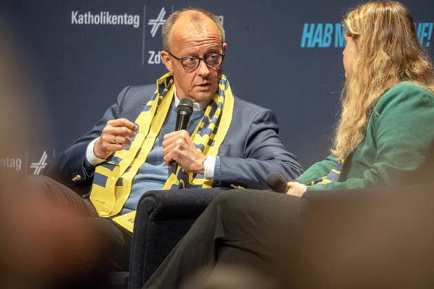 Federal Chancellor Friedrich Merz, CDU, in conversation with young people, panel discussion under the motto Shaping the futu