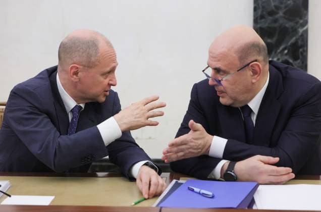 Russia Putin Economy 9165983 15.05.2026 Russian Prime Minister Mikhail Mishustin speaks with First Deputy Chief of Staff of the Presidential Executive Office Sergei Kiriyenko before a meeting on economic issues held by President Vladimir Putin at the Kremlin in Moscow, Russia. Mikhail Metzel Sputnik Moscow Russia  Copyright: xMikhailxMetzelx