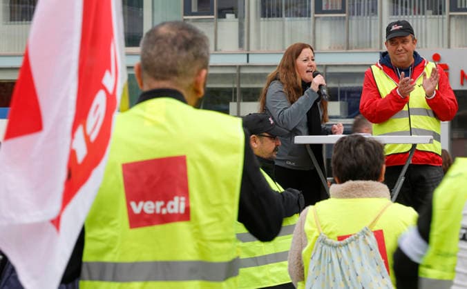 No deal without us 15 05 2026 Nationwide strike in retail First strike for more decent pay in the collective bargaining round in Hesse in Frankfurt and Kassel with demonstration march from the DGB House to the rally at the Hauptwache here Guest speaker Janine Wissler Die Linke Frankfurt Main Hesse Germany