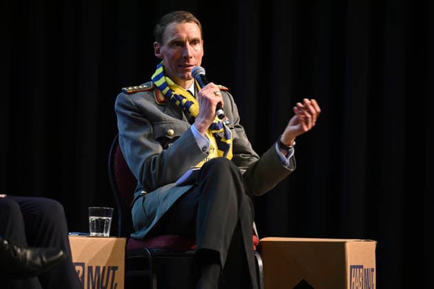 Panel discussion War and peace in Ukraine at the Katholikentag in Wuerzburg Photo from 15 05 2026 Christian Freuding, Lieutenant General, Inspector of the Army Copyright: epd-bild DanielxPeter epdKatholikentag_Wuerzburg108-kopieren.jpeg