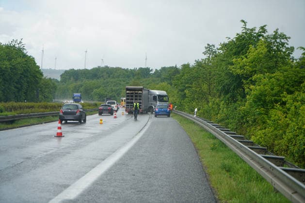Traffic accident involving several vehicles Schlüchtern A66 Fulda direction Frankfurt zwi Hessen Germany