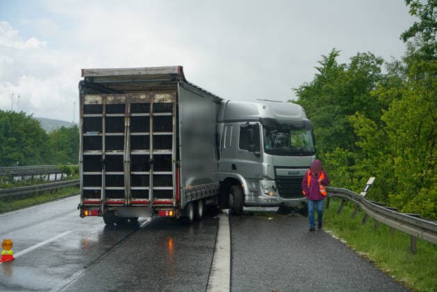 Traffic accident involving several vehicles Schlüchtern A66 Fulda direction Frankfurt zwi Hessen Germany