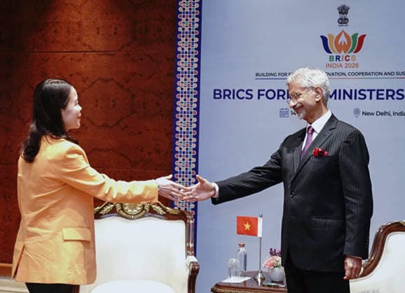RECORD DATE NOT STATED BRICS Foreign Ministers Meeting New Delhi, May 15 (ANI): External Affairs Minister S Jaishankar meets Deputy Foreign Minister of Vietnam, Nguyen Minh Hang on the sidelines of BRICS Foreign Ministers Meeting, in New Delhi on Friday. (@DrSJaishankar X ANI Photo) NEW DELHI Delhi India Copyright: xANIx ANI_20260515277