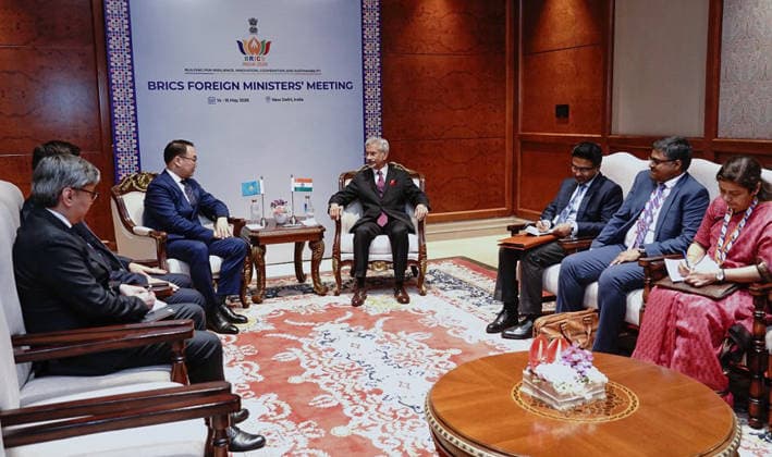 RECORD DATE NOT STATED BRICS Foreign Ministers Meeting New Delhi, May 15 (ANI): External Affairs Minister S Jaishankar meets Kazakhstan s First Deputy Minister of Foreign Affairs, Yerzhan Ashikbayev on the sidelines of BRICS Foreign Ministers Meeting, in New Delhi on Friday. (@DrSJaishankar X ANI Photo) NEW DELHI Delhi India Copyright: xANIx ANI_20260515281