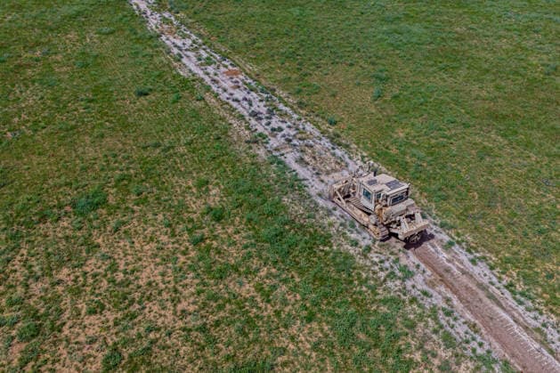 Mines and explosive devices safely neutralized in Raqqa RAQQA, SYRIA - MAY 15: Bomb disposal teams of the Syrian army safely neutralize mines and explosive devices planted by the SDF on main roads and agricultural lands in the town of Tal Abyad in Raqqa, Syria on May 15, 2026. Abdurrahman el-Ali Anadolu Raqqa Syria. Editorial use only. Please get in touch for any other usage.  Copyright: x2026xAnadoluxAbdurrahmanxel-Alix