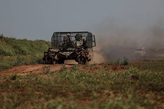 Mines and explosive devices safely neutralized in Raqqa RAQQA, SYRIA - MAY 15: Bomb disposal teams of the Syrian army safely neutralize mines and explosive devices planted by the YPG, operating under the name SDF on main roads and agricultural lands in the town of Tal Abyad in Raqqa, Syria on May 15, 2026. Abdurrahman el-Ali Anadolu Raqqa Syria. Editorial use only. Please get in touch for any other usage.  Copyright: x2026xAnadoluxAbdurrahmanxel-Alix