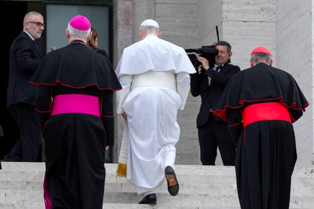 May 14, 2026, Rome, Italy: Pope Leo XIV arrives for his visit to Sapienza University, the first university in Rome. Rome Italy - ZUMAs197 20260514_aaa_s197_980 Copyright: xMariaxGraziaxPicciarellax