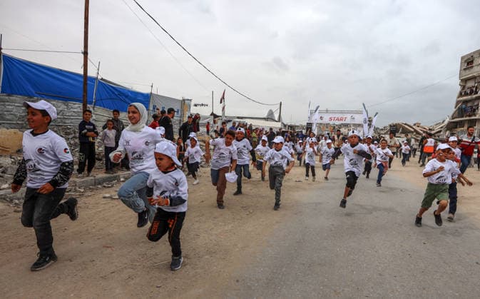 Marathon For Palestinian Orphaned Children On The 78th Anniversary Of The Nakba Palestinian children participate in a marathon marking the 78th anniversary of the Nakba in Gaza City, on May 15, 2026. Gaza Palestine  Copyright: xMajdixFathix originalFilename: fathi-notitle260515_npBBE.jpg