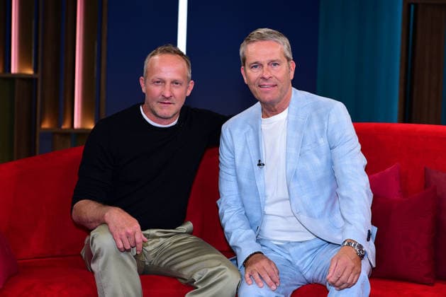 Maximilian Brueckner as a guest of presenter Hinnerk Baumgarten in the program DAS Rote Sofa NDR on 15 05 2026 in Hamburg Maximilian Brueckner and Hinnerk Baumgarten during the Das Rote Sofa tv show at NDR Studios on May 15, 2026 in Hamburg, Germany Maximilian Brueckner as a guest in the show DAS Rote Sofa NDR in Hamburg
