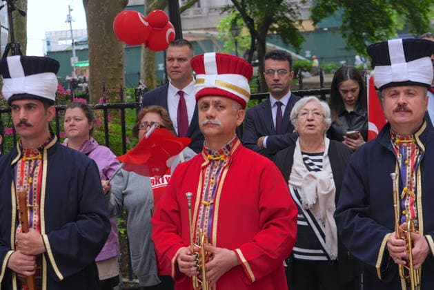 Turkish flag raised in New York with ceremony NEW YORK, UNITED STATES - MAY 15: A flag-raising ceremony is held at Bowling Green Park on Wall Street ahead of the 43rd Turkish Day Parade, organized under the coordination of the Federation of Turkish American Associations (TADF) with the support of the Turkish Presidency’s Directorate of Communications in New York, United States on May 15, 2026. During the ceremony, where the Mehter Band of the Turkish Ministry of National Defense performed, the Turkish and American flags were raised accompanied by the national anthems. Selcuk Acar Anadolu New York United States. Editorial use only. Please get in touch for any other usage.  Copyright: x2026xAnadoluxSelcukxAcarx