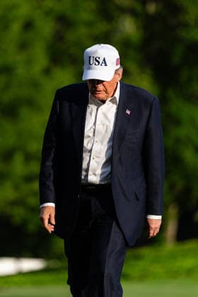 US President Donald Trump walks on the South Lawn of the White House after arriving on Marine One in Washington, DC on Friday, May 15, 2026. Donald Trump met Xi Jinping in Beijing s leadership compound on Friday, kickstarting a second day of talks that kept relations on an even keel but have yielded limited deals so far.  WAX20260515807 EricxLee