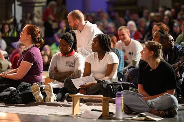 Taize evening Taizé evening in St. Kilians Cathedral at the Katholikentag in Wuerzburg Photo from 15 05 2026 Tens of thousands of participants are expected to attend a total of 900 events until Sunday at the 104th German Katholikentag under th Copyright: epd-bild DanielxPeter epd-Katholikentag_Wuerzburg140-kopieren