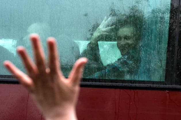 205 Ukrainian Servicemen Returned To Ukraine As Part Of The First Stage Of A 1000-for-1000 Prisoner Exchange Between Ukraine And Russia Mediated By The United States. Ukrainian servicemen released from Russian captivity react after returning to Ukrainian-controlled territory following a prisoner exchange between Ukraine and Russia, at an undisclosed location in Ukraine, on May 15, 2026. The exchange marks the first stage of a 1000-for-1000 swap agreed upon with United States mediation, during which 205 Ukrainian prisoners of war are exchanged for 205 Russian prisoners of war. Ukraine Ukraine  Copyright: xMaxymxMarusenkox originalFilename: musiienko-notitle260515_npYvm.jpg