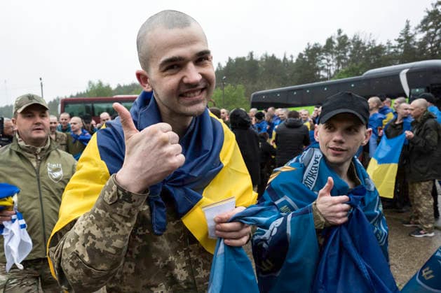 205 Ukrainian Servicemen Returned To Ukraine As Part Of The First Stage Of A 1000-for-1000 Prisoner Exchange Between Ukraine And Russia Mediated By The United States. Ukrainian servicemen released from Russian captivity react after returning to Ukrainian-controlled territory following a prisoner exchange between Ukraine and Russia, at an undisclosed location in Ukraine, on May 15, 2026. The exchange marks the first stage of a 1000-for-1000 swap agreed upon with United States mediation, during which 205 Ukrainian prisoners of war are exchanged for 205 Russian prisoners of war. Ukraine Ukraine  Copyright: xMaxymxMarusenkox originalFilename: musiienko-notitle260515_npvzB.jpg