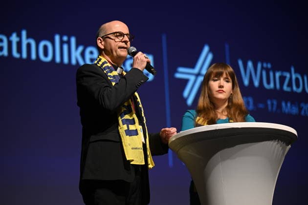 Biblical dialog with Ricarda Lang and Bishop Franz Jung at the Katholikentag Copyright: epd-bild DanielxPeter DSC_2968.jpeg
