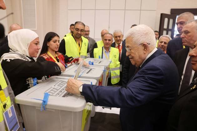 Mahmoud Abbas casts vote in eighth Fatah conference in Ramallah Palestinian President Mahmoud Abbas casts his vote during the eighth conference of the Fatah Movement in Ramallah, in the occupied West Bank, on May 16, 2026. Photo by Thaer Ganaim apaimages Ramallah West Bank Palestinian Territory 160526_Ramallah_PPO_00(4) Copyright: xapaimagesxThaerxGanaimx xapaimagesx