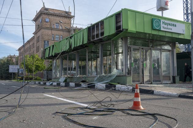 Aftermath of a Russian UAV strike on Kharkiv KHARKIV, UKRAINE - MAY 16: A view of the damage in the area after a Russian UAV strike on a avenue in central Kharkiv, Ukraine on May 16, 2026. The drone struck the road. Three subway exits, three public transportation stops, the trolleybus overhead wire system, and a trolleybus near a stop were damaged. One person was injured. Explosive ordnance disposal experts are on the scene, and municipal workers are clearing up the aftermath of the explosion. Serhii Masin Anadolu Kharkiv Ukraine. Editorial use only. Please get in touch for any other usage.  Copyright: x2026xAnadoluxSerhiixMasinx